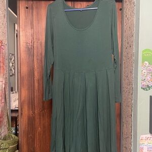 Elegant Green Long Sleeve Dress